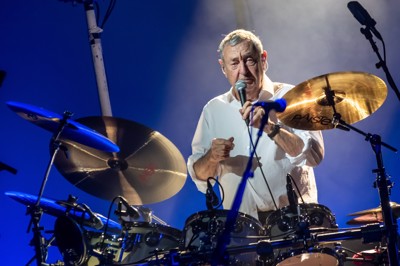 (KRITIKA KONCERTA) Nick Mason v Portorožu dokazal, da je zgodnji opus Pink Floydov sijajno prestal zob časa