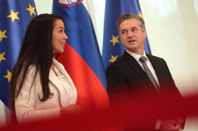 KPK uvedla preiskavo Golobovega dopustovanja v Karigadorju
