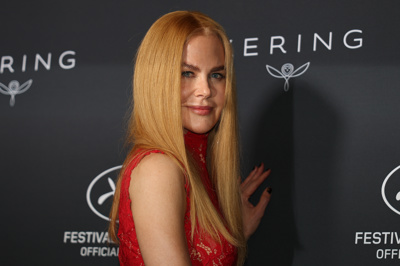 (FOTO) Dregnil v zelo občutljivo temo: Frizer razkril, zakaj Nicole Kidman v resnici nosi lasulje