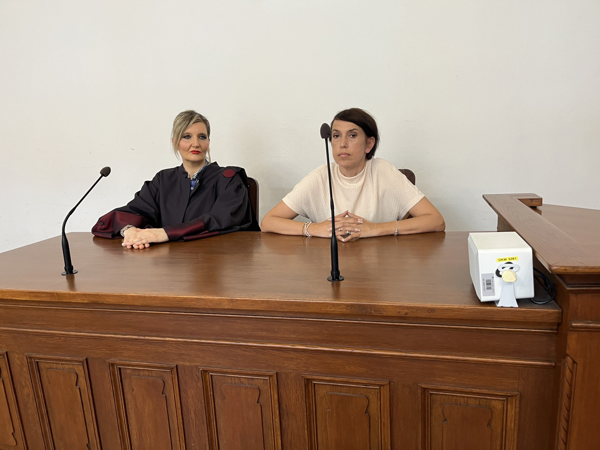 "Niti za sekundo nisem imela namena možu kakorkoli škodovati, sem se pa tistega dne, ob njegovem zadnjem napadu name, resnično ustrašila za svoje življenje," je v zagovoru izpovedala Irena Tihec.